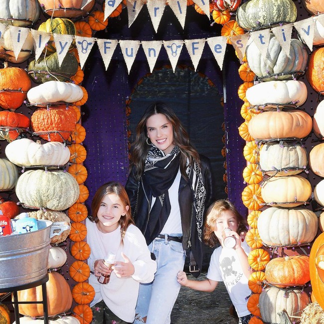 Alessandra Ambrosio, Kids, Halloween